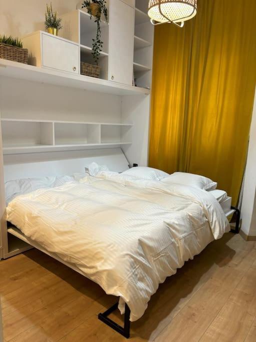 Tiny Studio Quinet Bukarest Exterior foto